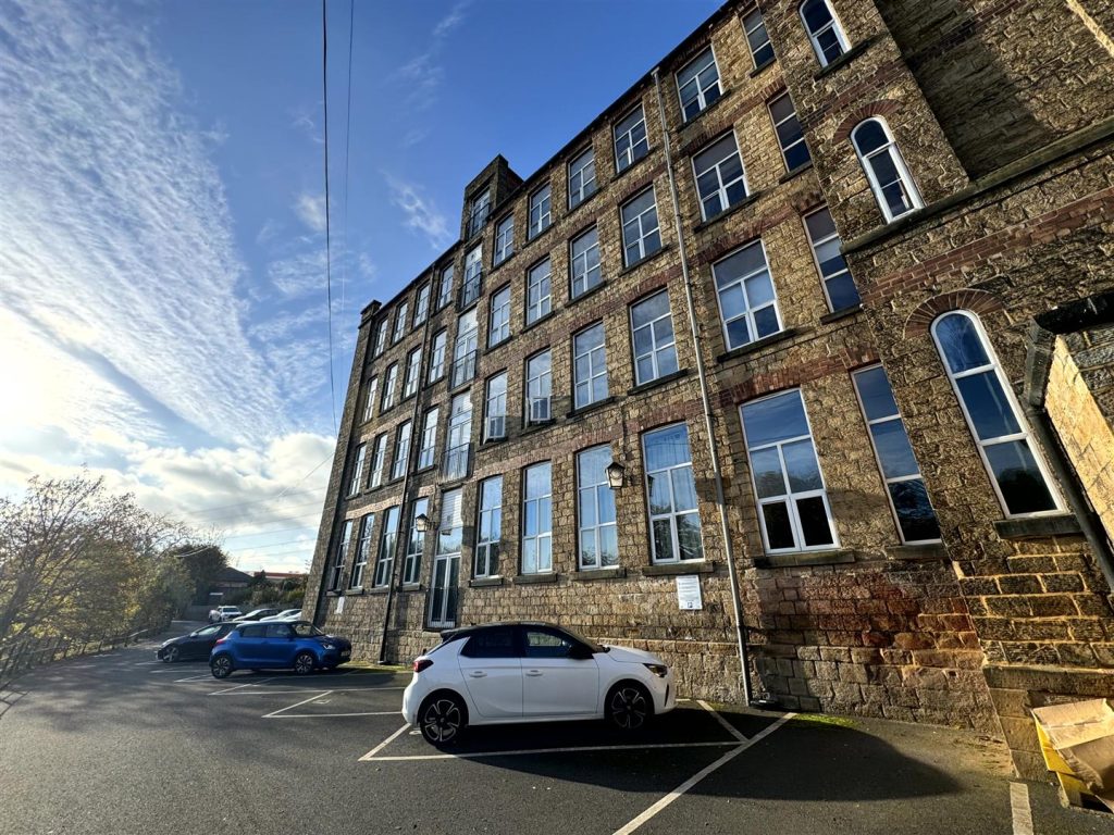 Fearnley Mill Drive, Huddersfield