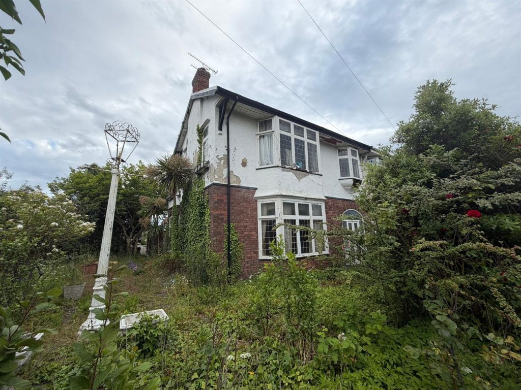 Groveland Avenue, Wallasey, CH45