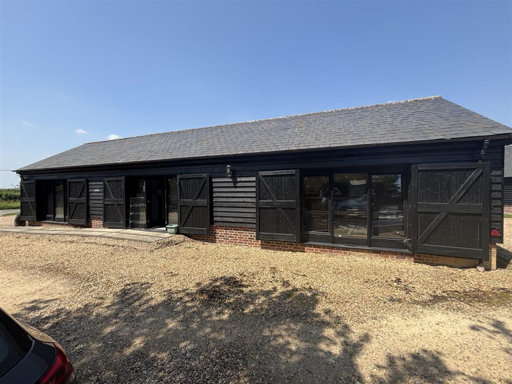 Investment at Meppershall Road, Shillington, Hitchin — photo 1 of 7